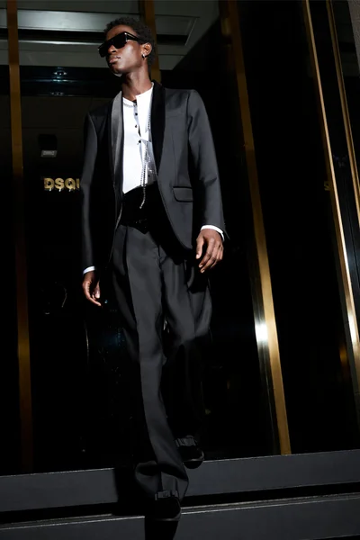 Look 25